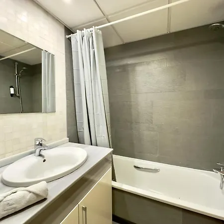 Urbe10 Pacifico Sea Views * Malaga